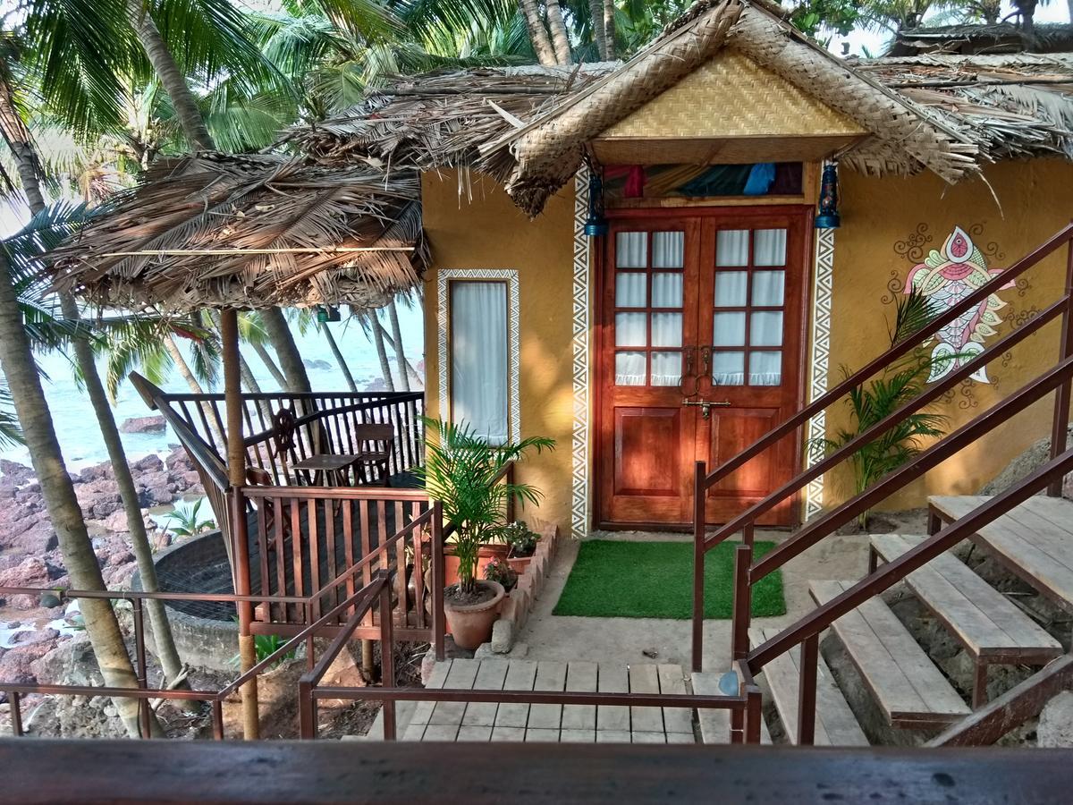 Hotel Belantara Beach Front Vengurla Exterior foto
